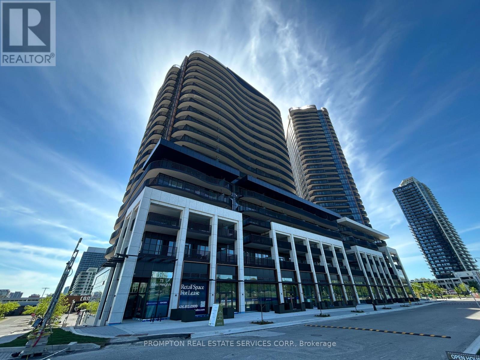 2102 - 75 BILLES HEIGHTS, Toronto, Ontario
