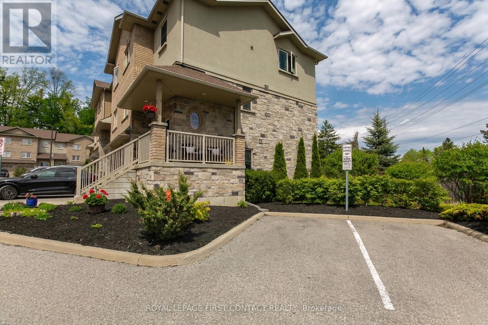 21 - 376 Blake Street, Barrie, Ontario  L4M 1J6 - Photo 2 - S13121448