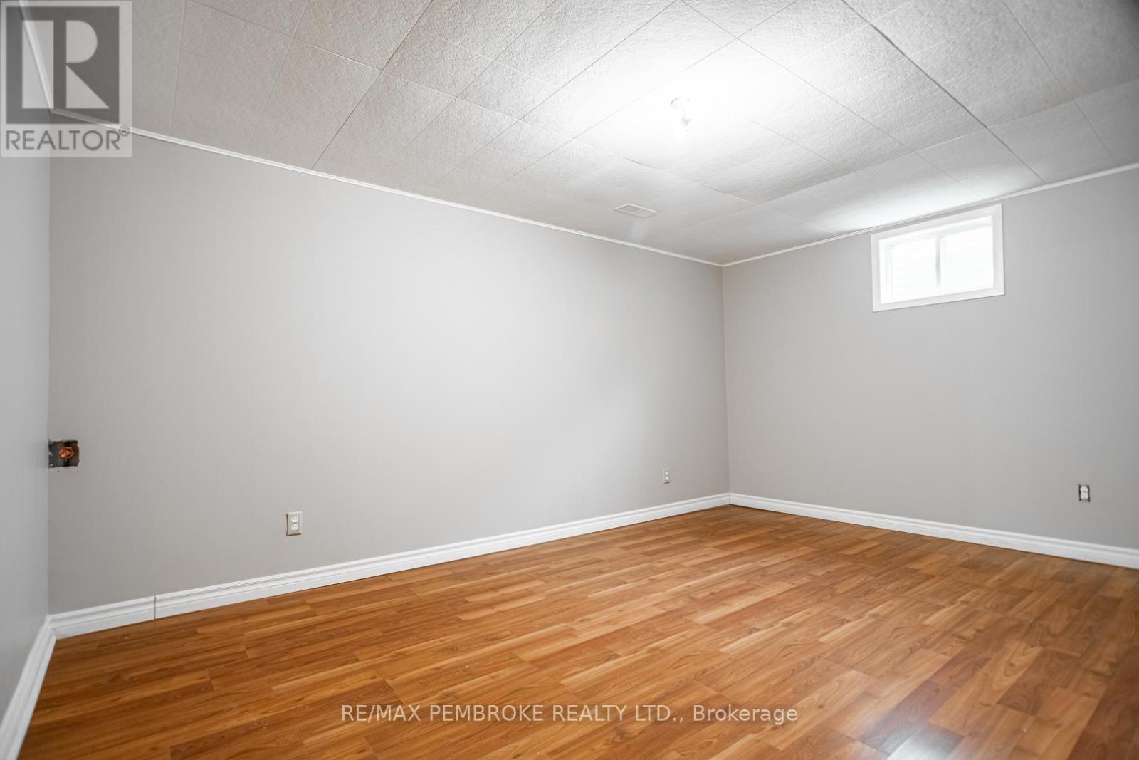 395 Chamberlain Street, Pembroke, Ontario K8A 2N3 - Photo 21 - X12988804