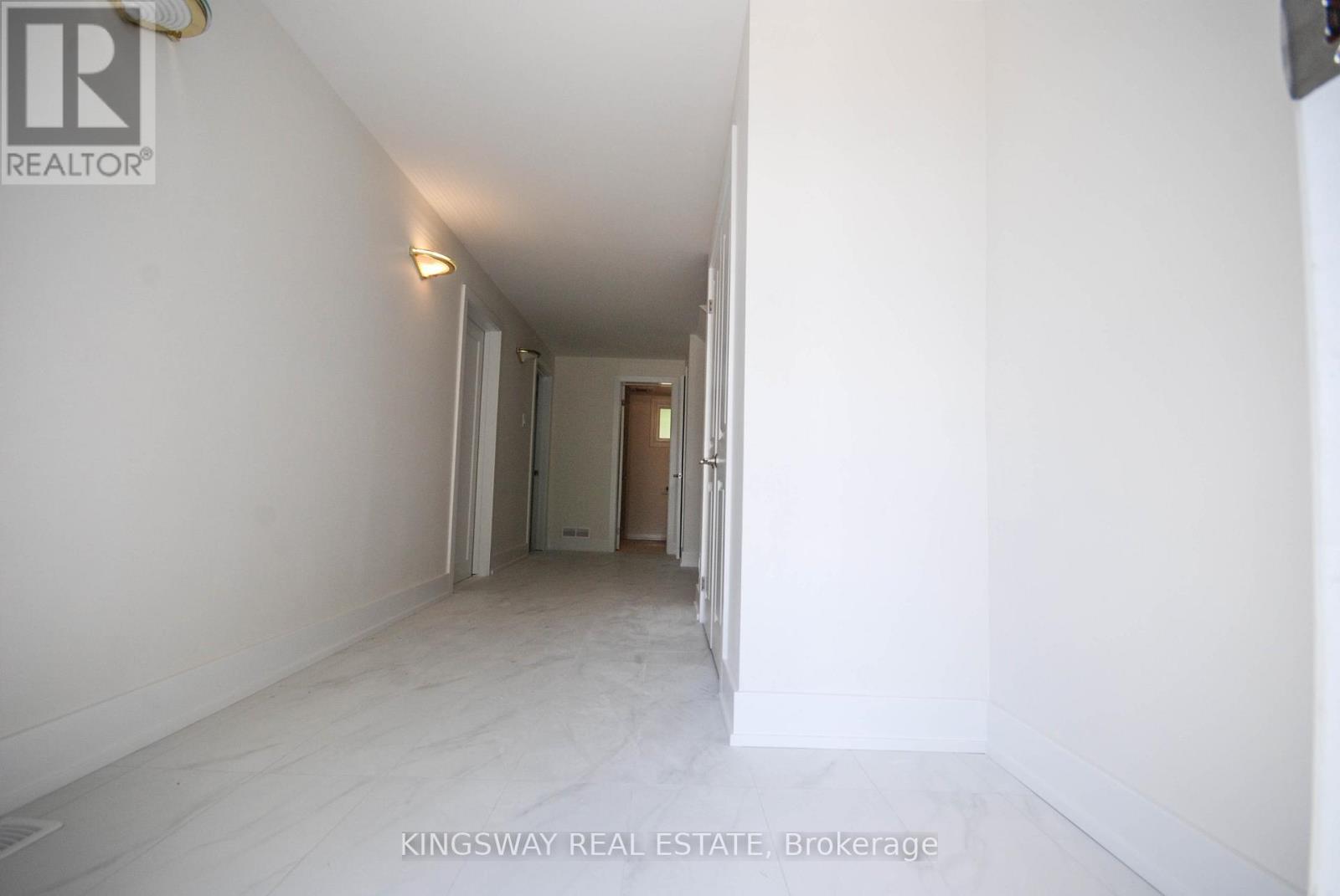 24 Archdekin Drive, Brampton, Ontario  L6V 1Y3 - Photo 3 - W13219250