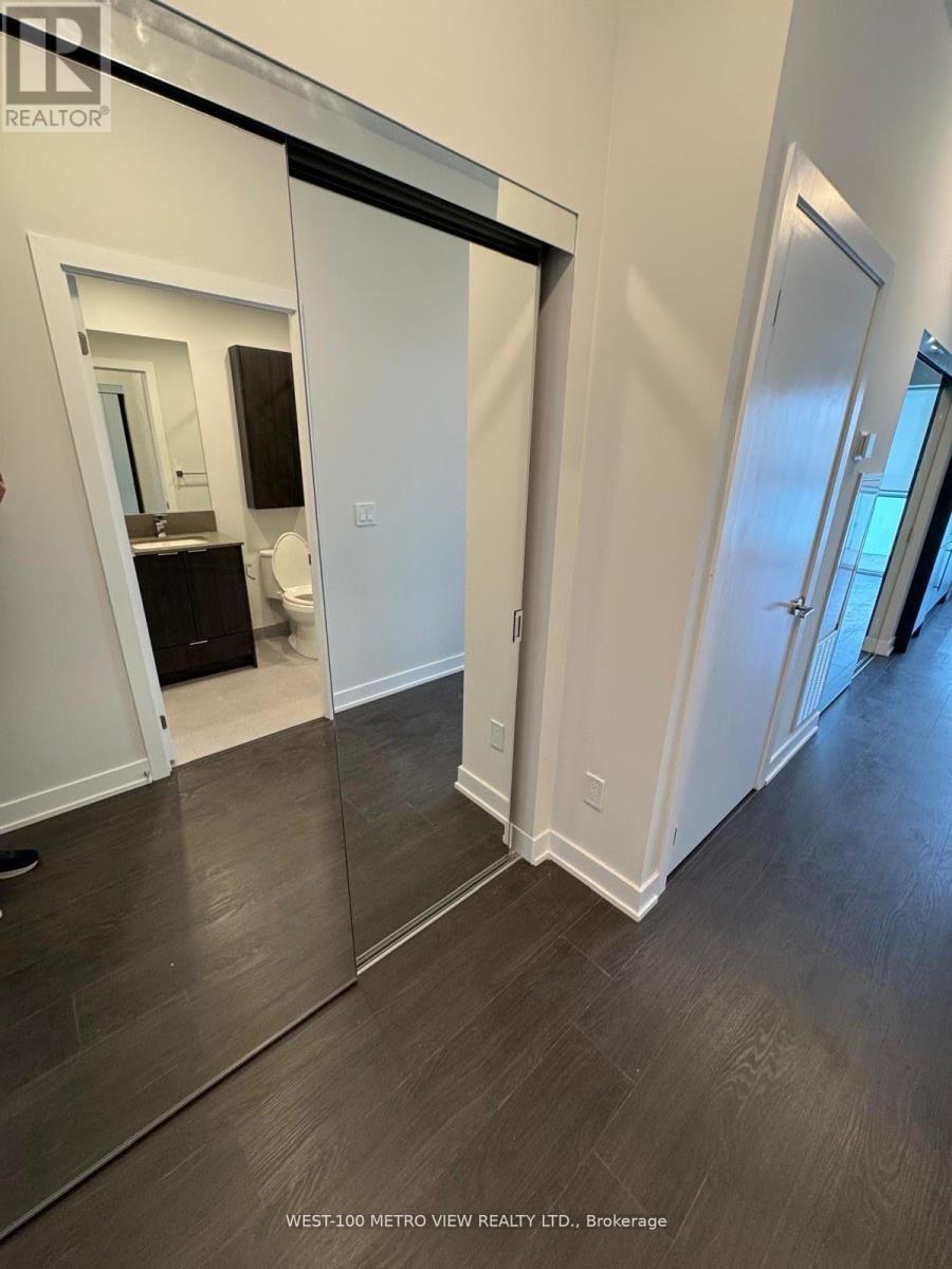 2504 - 430 Square One Drive, Mississauga, Ontario  L5B 0L6 - Photo 2 - W13219278