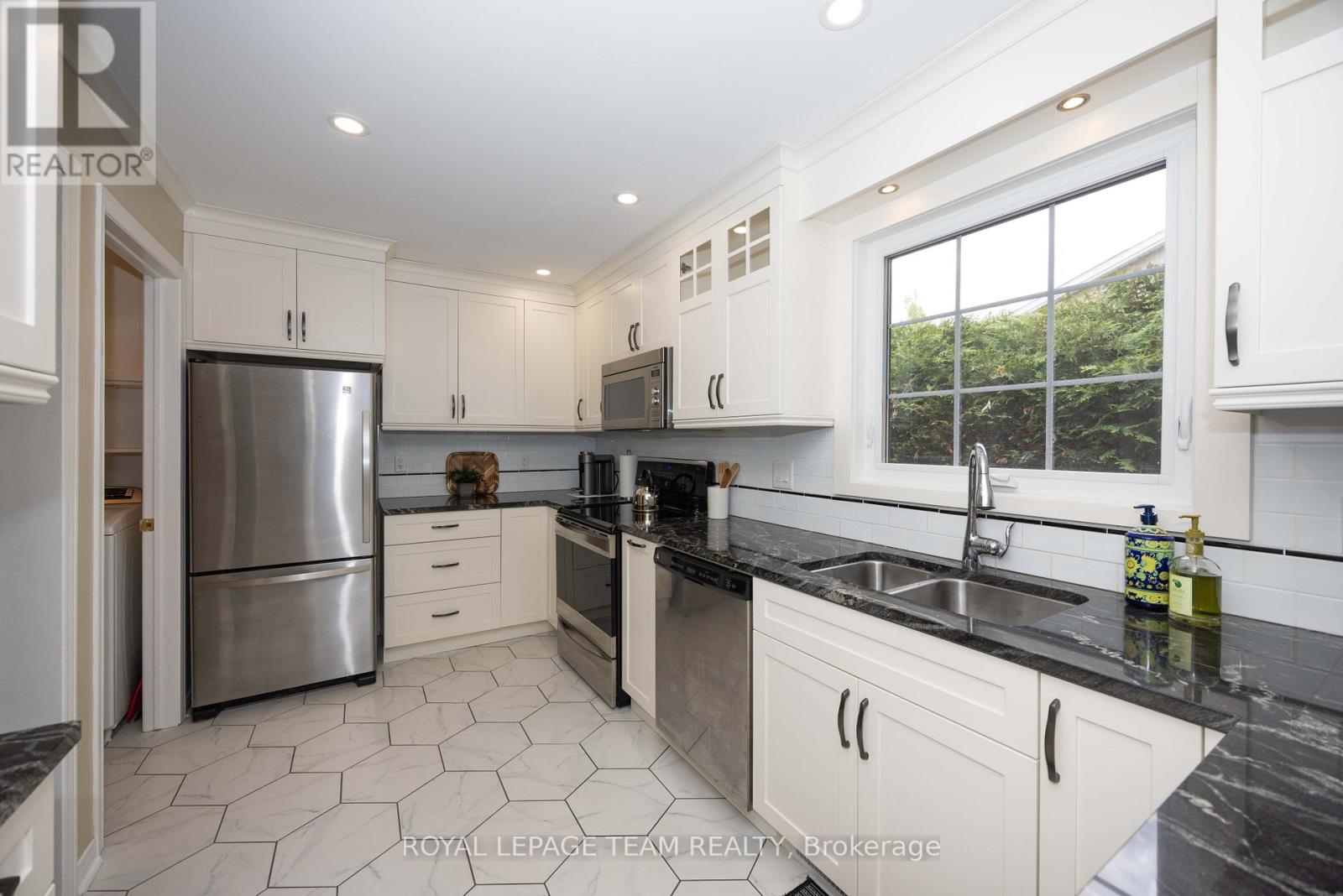 30 - 20 Grand Harbour Court, Ottawa, Ontario  K2S 1H2 - Photo 10 - X13219294