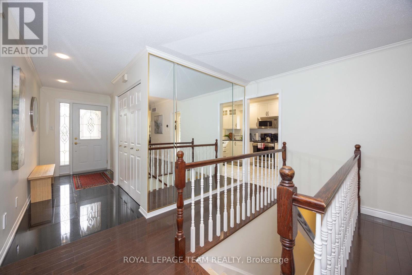 30 - 20 Grand Harbour Court, Ottawa, Ontario  K2S 1H2 - Photo 4 - X13219294