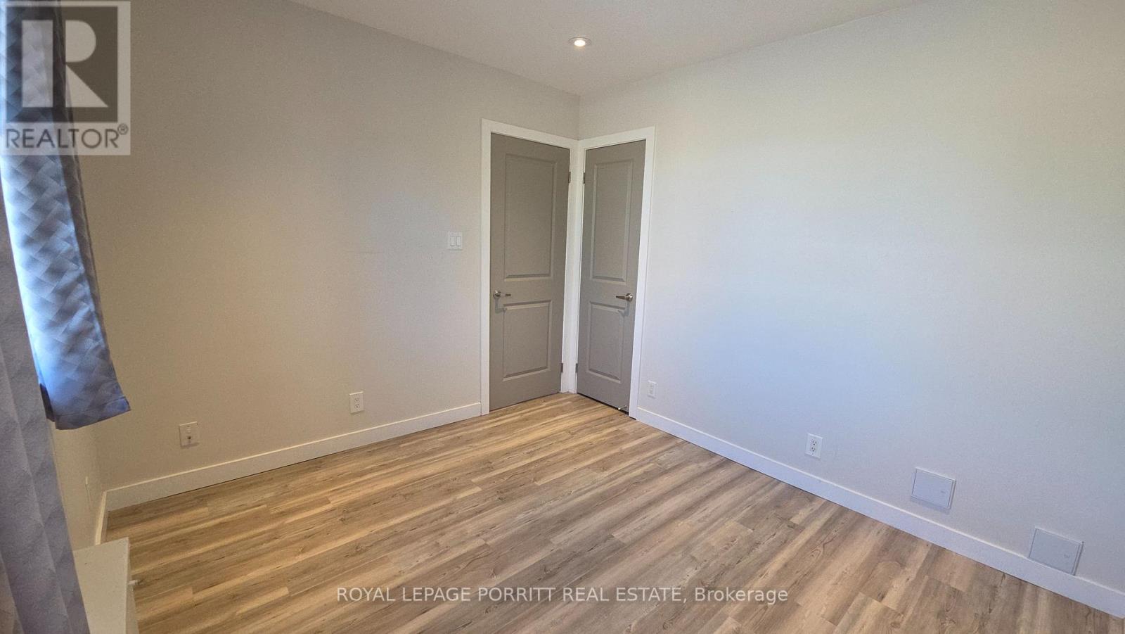 #2 - 3411 Lakeshore Boulevard W, Toronto, Ontario  M8W 1N2 - Photo 10 - W12945600