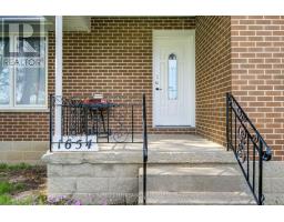 1654 METRO ROAD N, Georgina, Ontario
