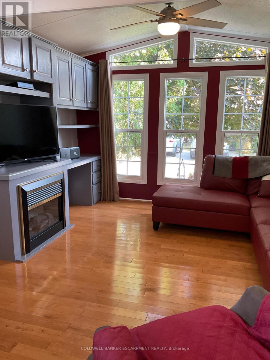 5 Spruce - 4449 Milburough Line, Burlington, Ontario  L7P 0P5 - Photo 8 - W12831790