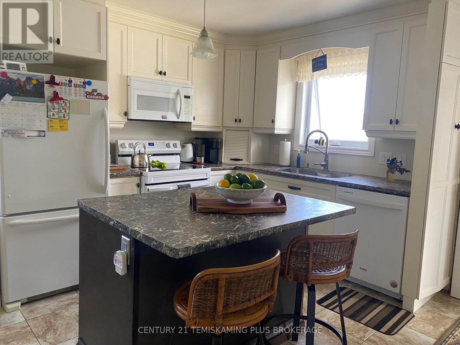 249 Rebecca Street, Temiskaming Shores, Ontario  P0J 1P0 - Photo 9 - T13219310