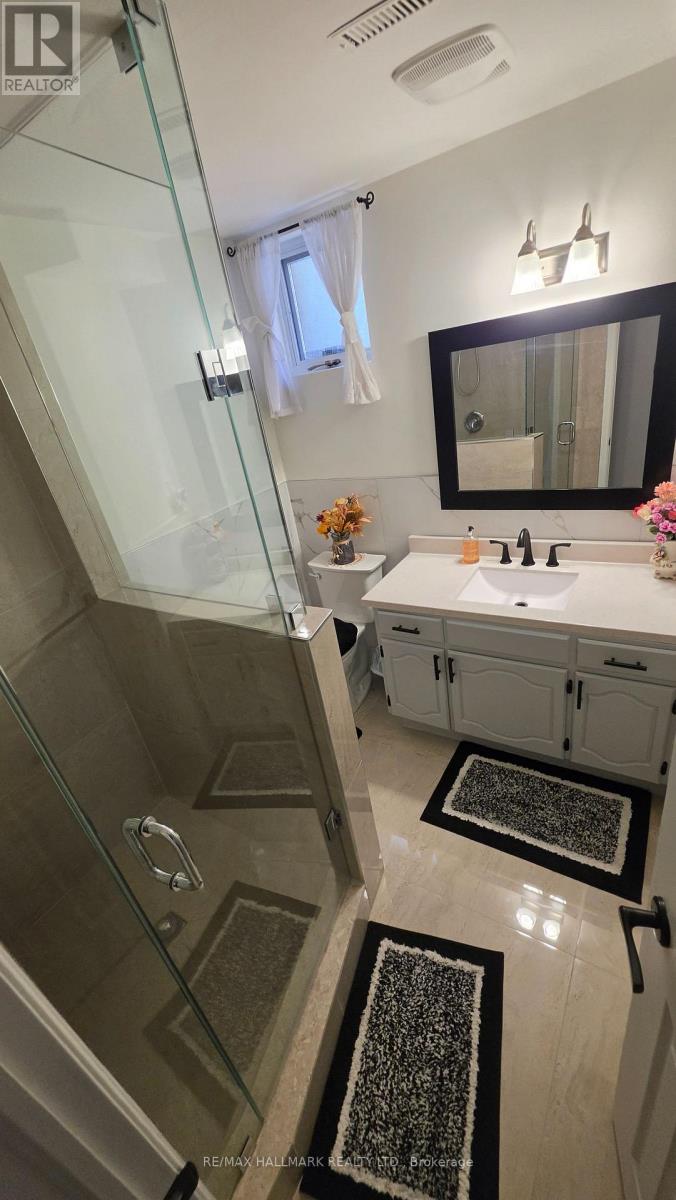 Lower Level - 110 Milton Street, Toronto, Ontario  M8Y 2Y3 - Photo 10 - W13219334