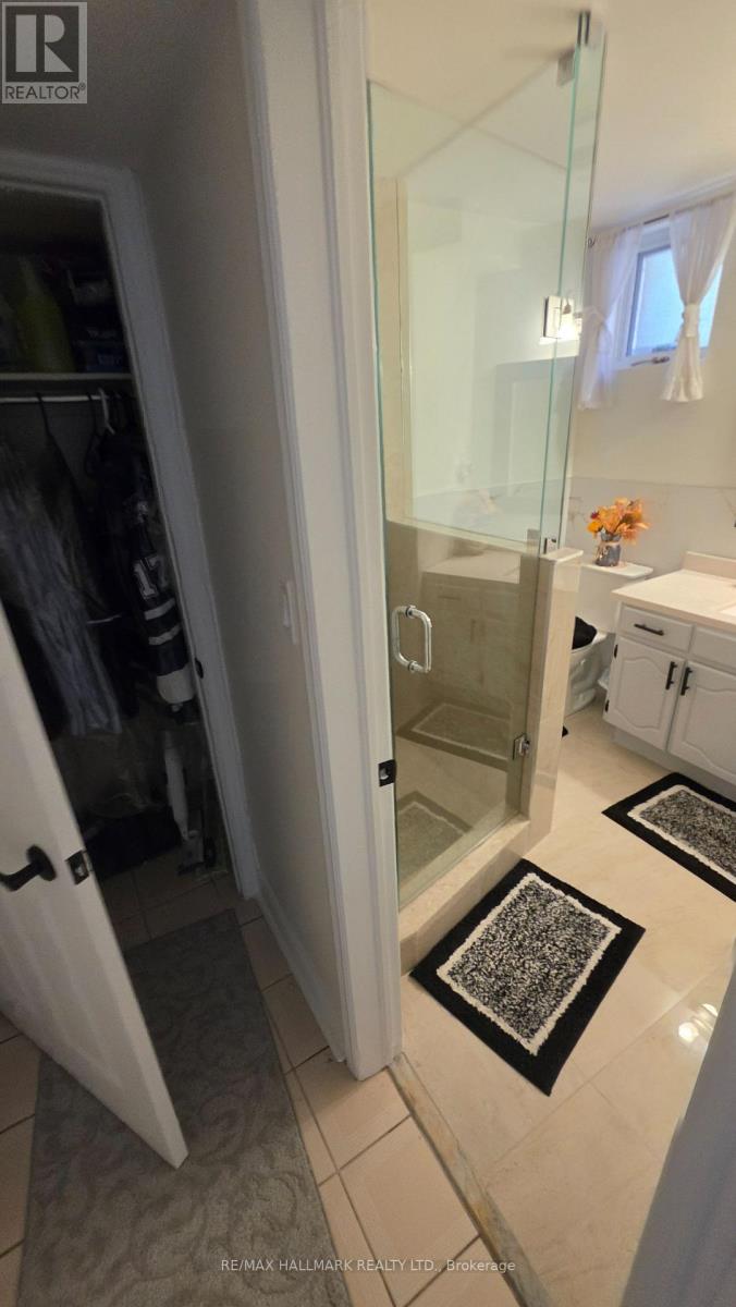 Lower Level - 110 Milton Street, Toronto, Ontario  M8Y 2Y3 - Photo 15 - W13219334
