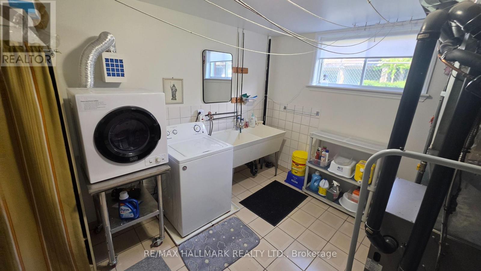 Lower Level - 110 Milton Street, Toronto, Ontario  M8Y 2Y3 - Photo 33 - W13219334