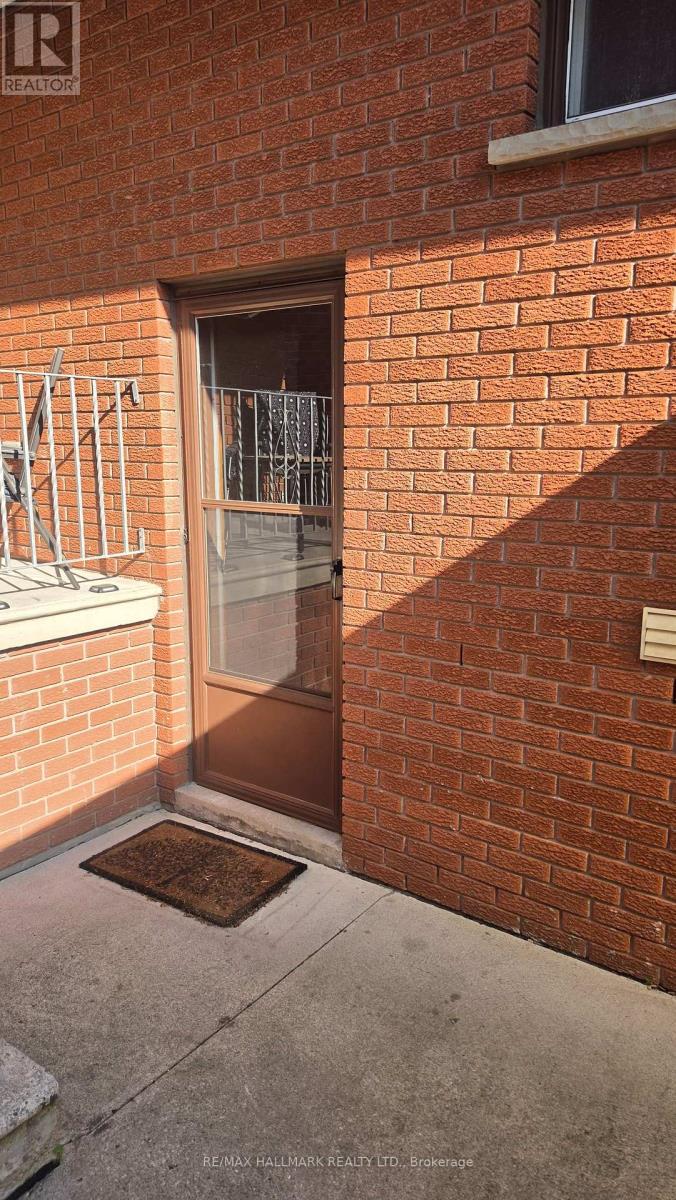 Lower Level - 110 Milton Street, Toronto, Ontario  M8Y 2Y3 - Photo 5 - W13219334