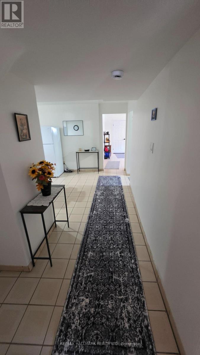 Lower Level - 110 Milton Street, Toronto, Ontario  M8Y 2Y3 - Photo 8 - W13219334