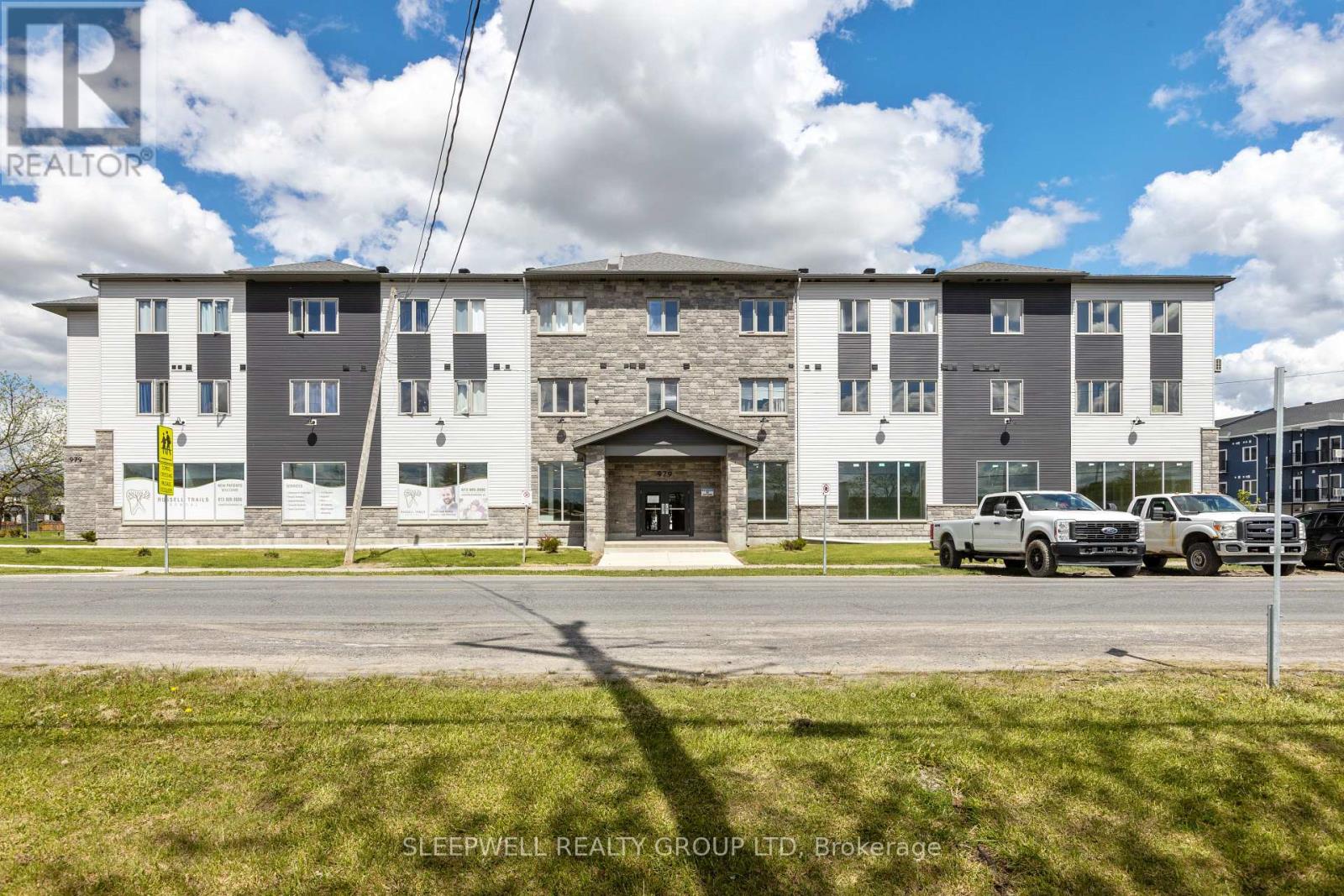 302 - 979 NORTH RUSSELL ROAD, Russell, Ontario