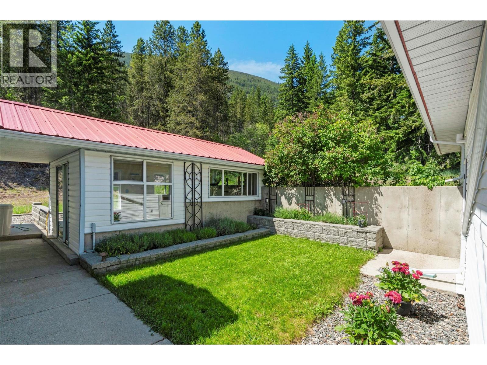 5641 50 Street NW, Salmon Arm, British Columbia  V1E 3A6 - Photo 15 - 10388430