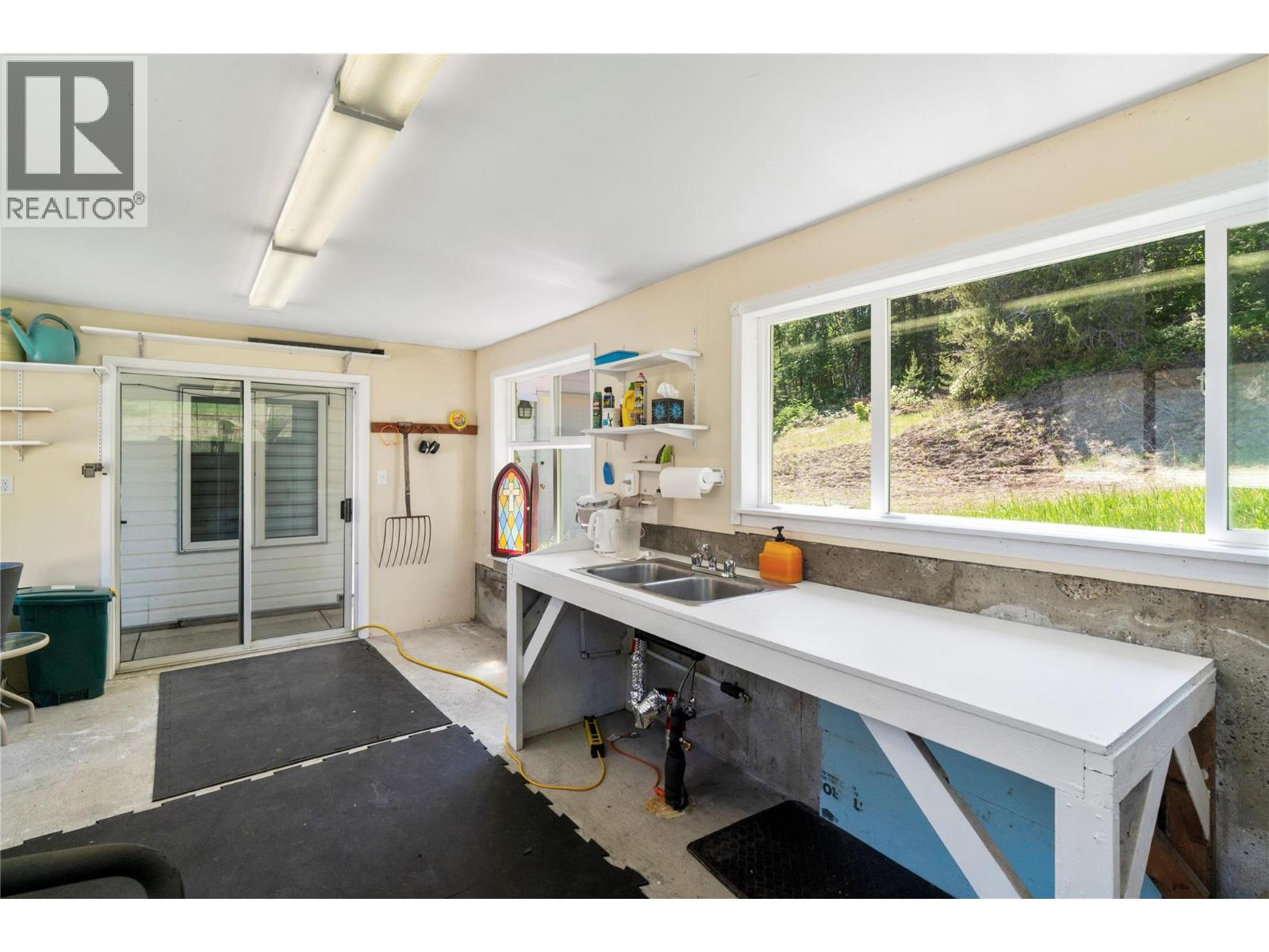 5641 50 Street NW, Salmon Arm, British Columbia  V1E 3A6 - Photo 88 - 10388430