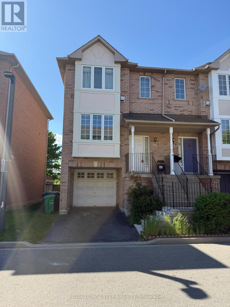 16 - 80 ACORN PLACE, Mississauga, Ontario