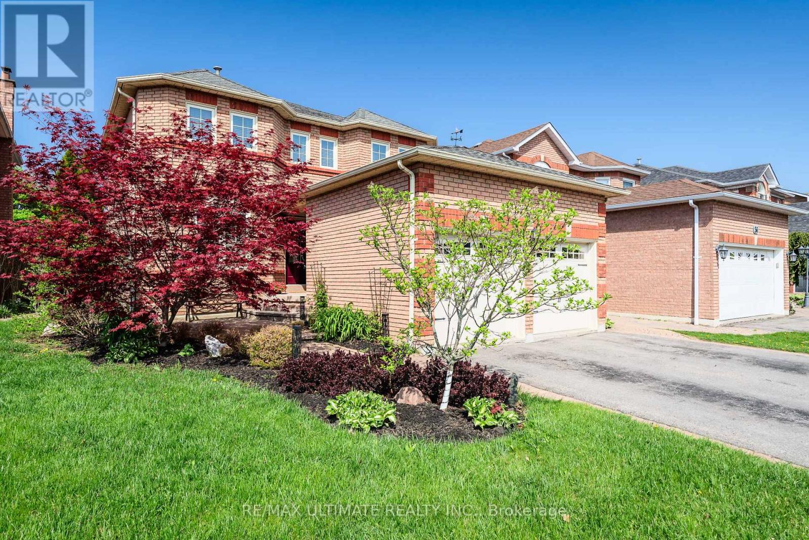 54 WALLER STREET, Whitby, Ontario