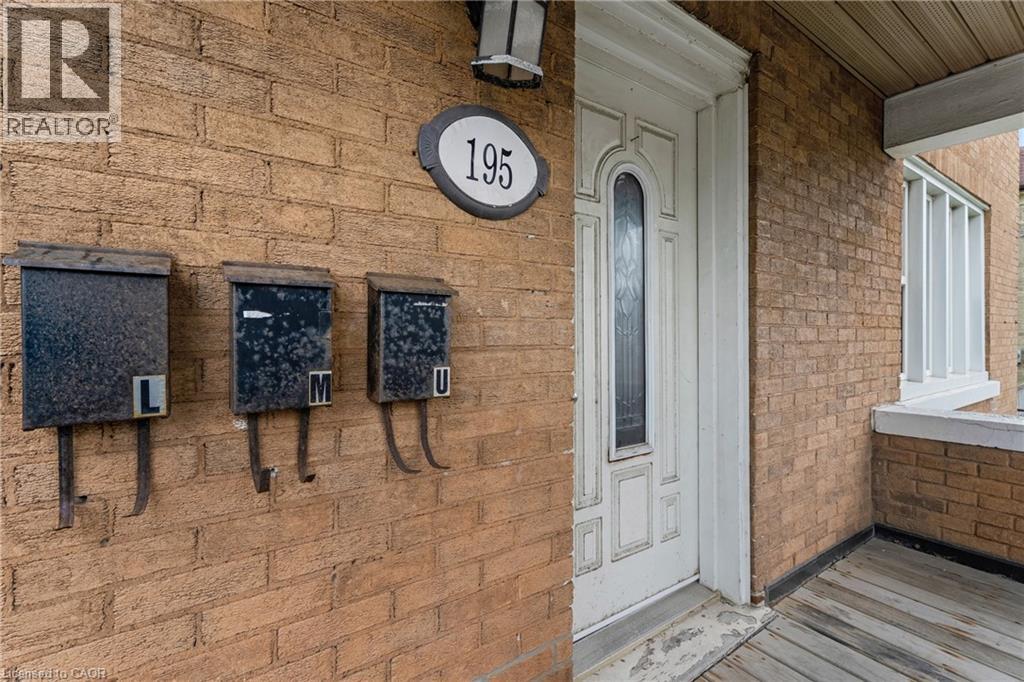 195 Victoria Street N, Kitchener, Ontario  N2H 5C5 - Photo 3 - 40835037
