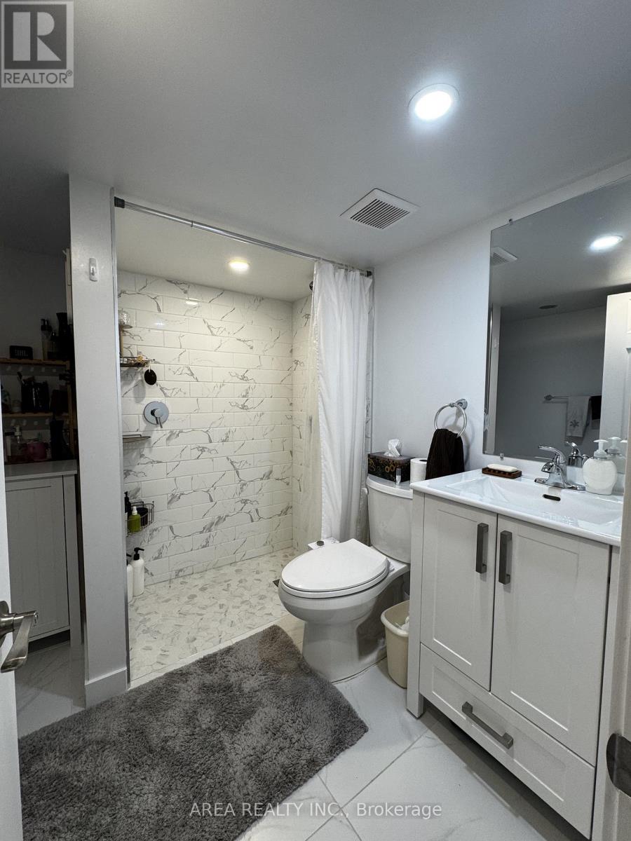 81 Humewood Drive, Toronto, Ontario  M6C 2W3 - Photo 18 - C13219352
