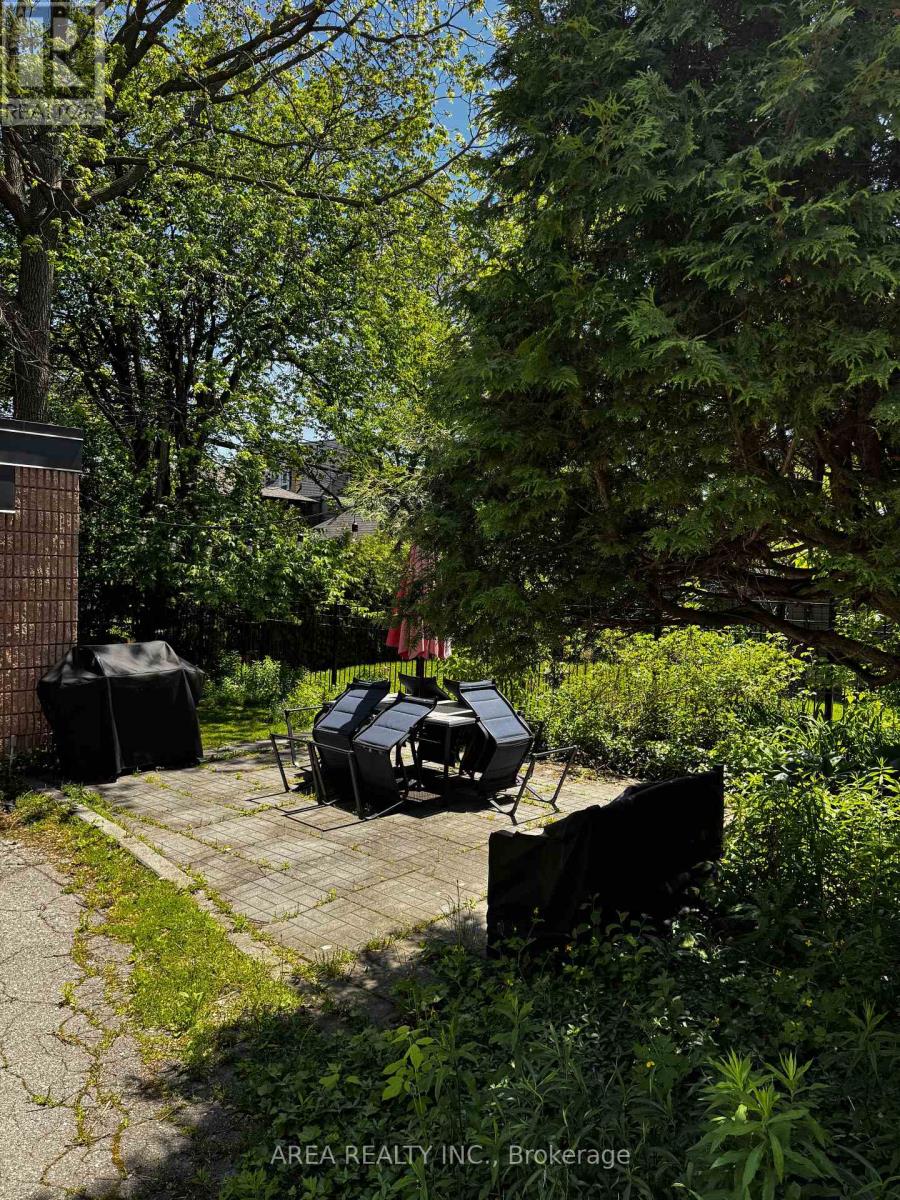 81 Humewood Drive, Toronto, Ontario  M6C 2W3 - Photo 19 - C13219352