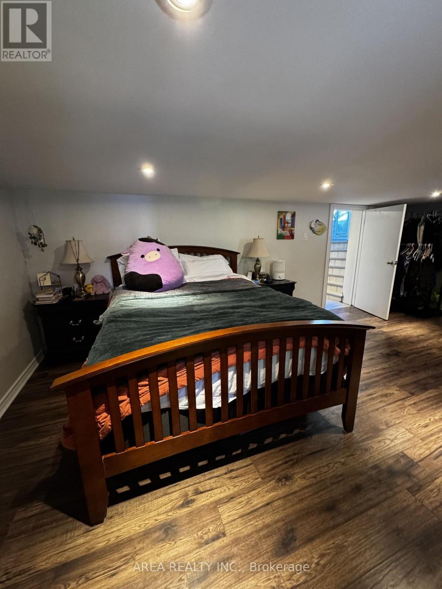 81 Humewood Drive, Toronto, Ontario  M6C 2W3 - Photo 22 - C13219352