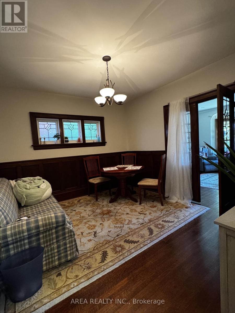 81 Humewood Drive, Toronto, Ontario  M6C 2W3 - Photo 7 - C13219352