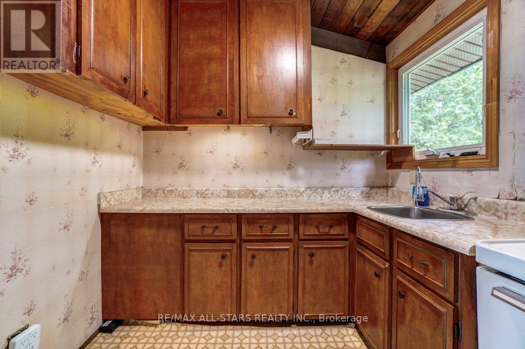 39 Creek Drive, Georgina, Ontario  L0E 1N0 - Photo 16 - N13219346