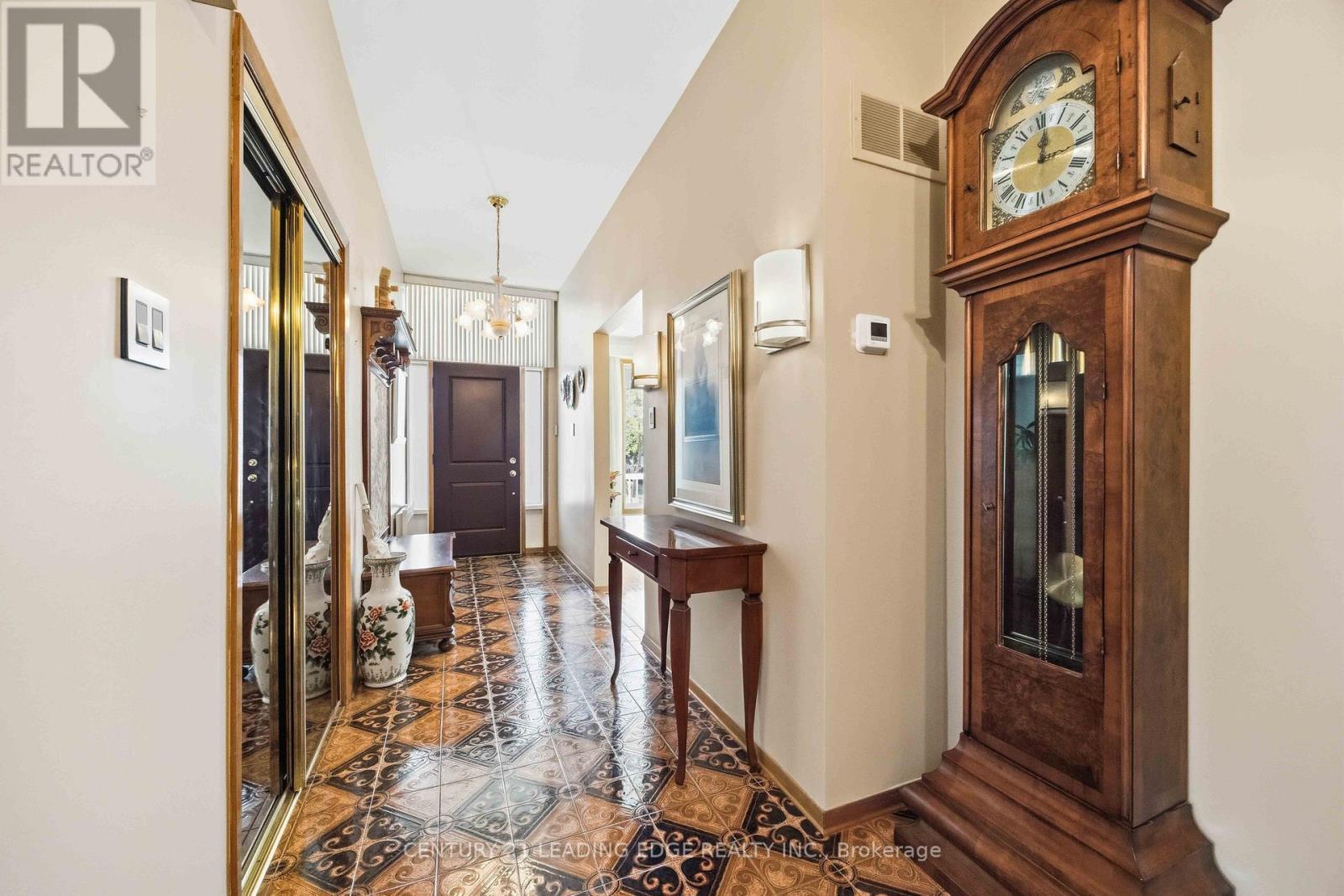 554 Woodbridge Avenue, Vaughan, Ontario  L4L 2T5 - Photo 7 - N13219350