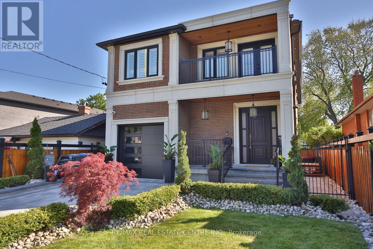 1098 MEREDITH AVENUE, Mississauga, Ontario