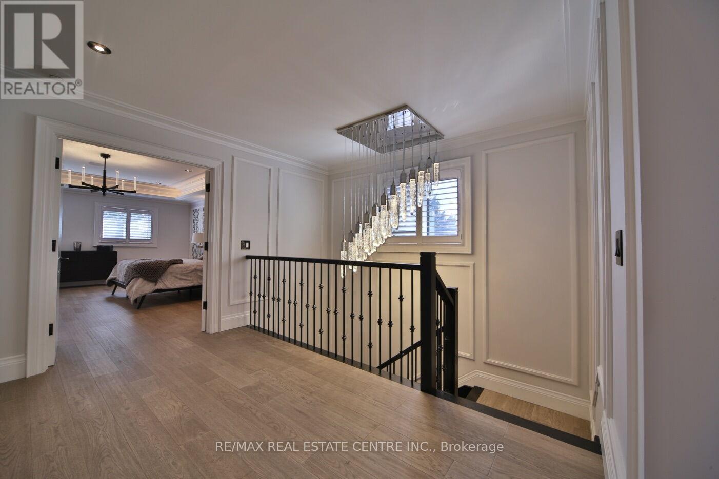 1098 Meredith Avenue, Mississauga, Ontario  L5E 2E1 - Photo 22 - W13219358