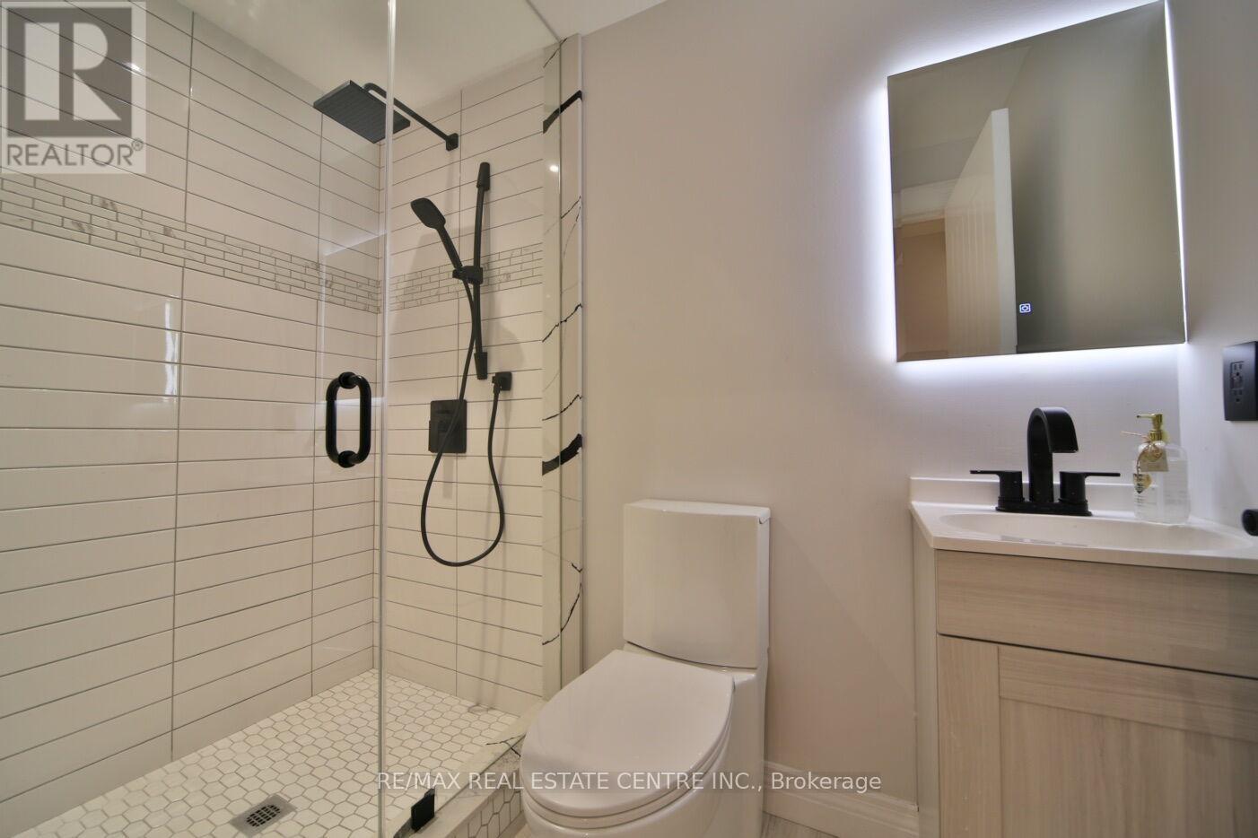1098 Meredith Avenue, Mississauga, Ontario  L5E 2E1 - Photo 40 - W13219358