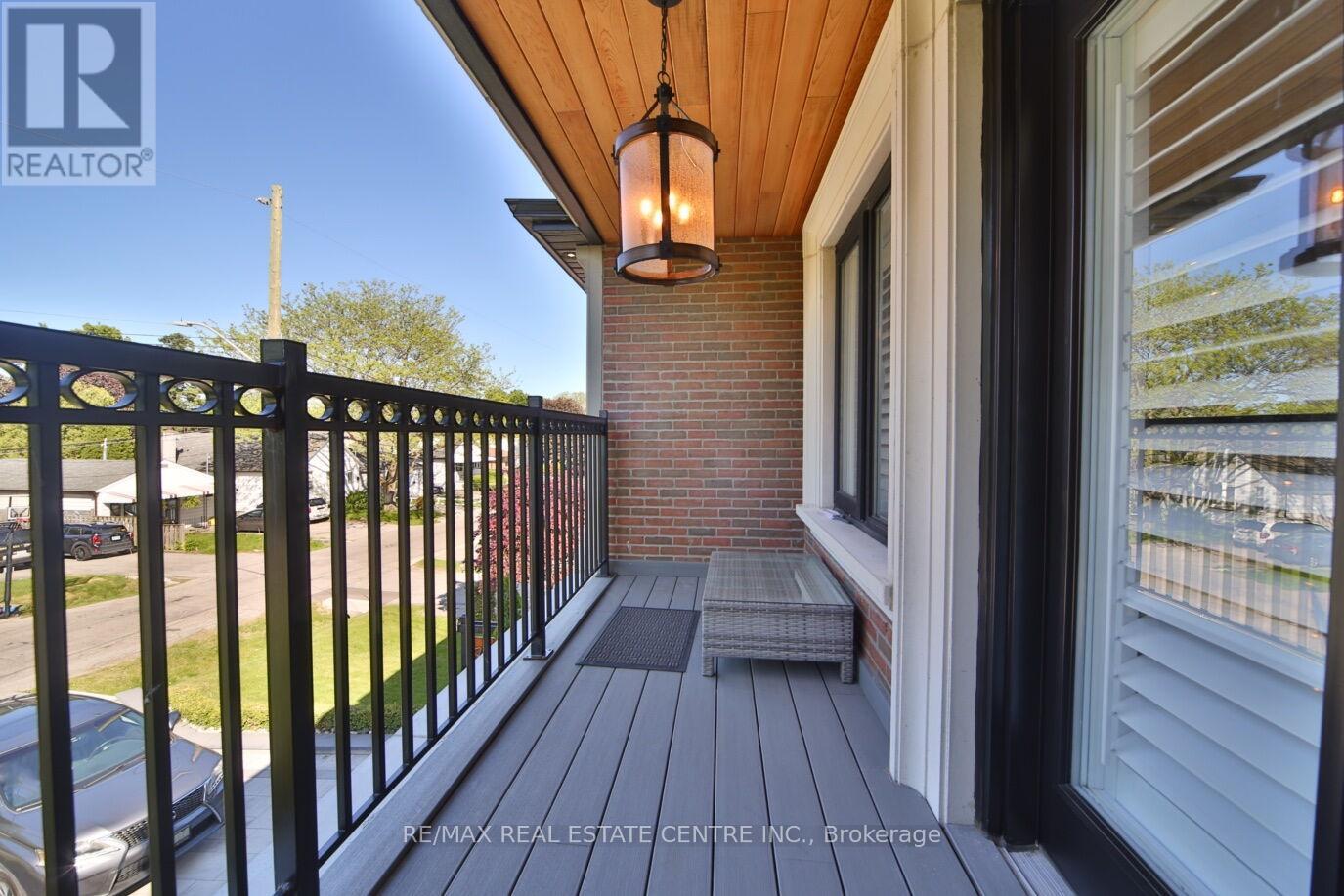 1098 Meredith Avenue, Mississauga, Ontario  L5E 2E1 - Photo 45 - W13219358