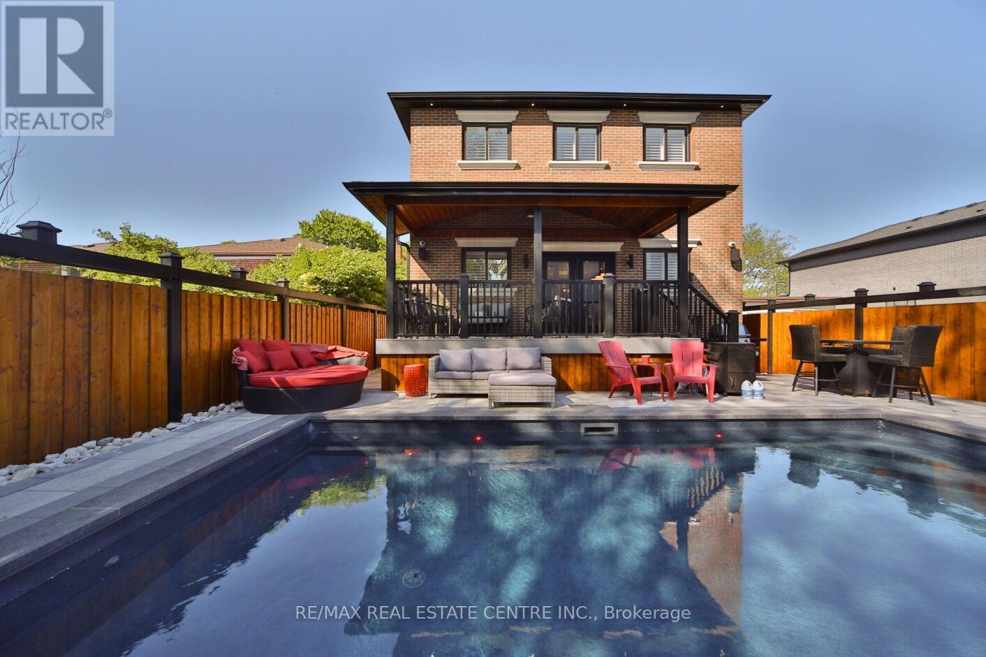 1098 Meredith Avenue, Mississauga, Ontario  L5E 2E1 - Photo 48 - W13219358