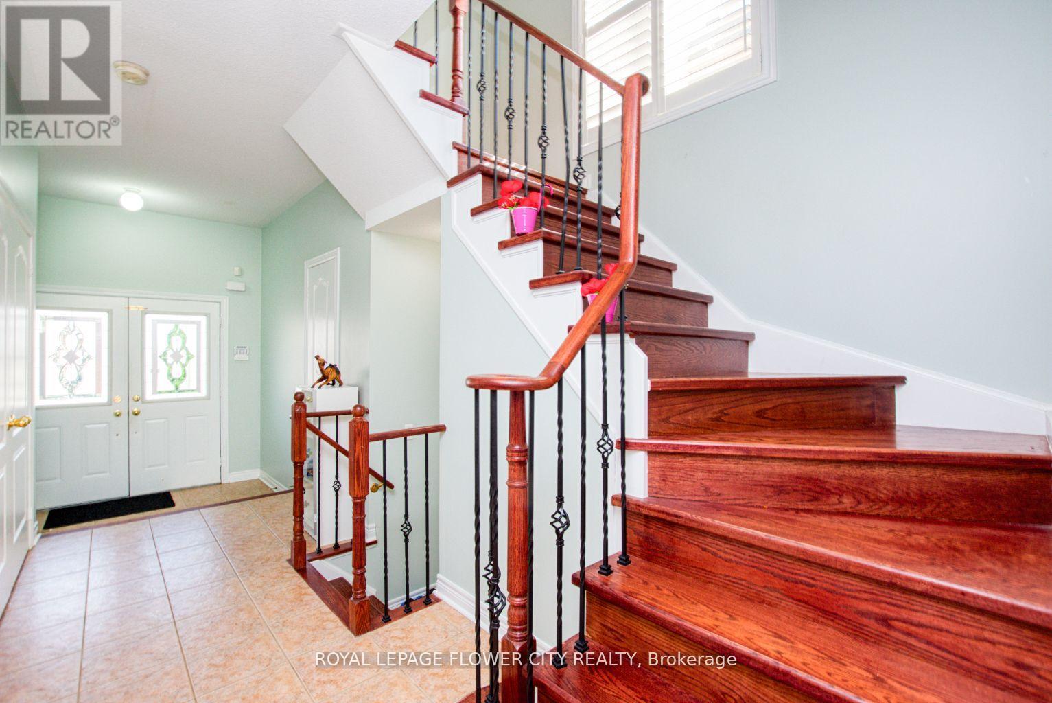 Upper - 18 Saint Eugene Street, Brampton, Ontario  L6Y 0K9 - Photo 11 - W13219366