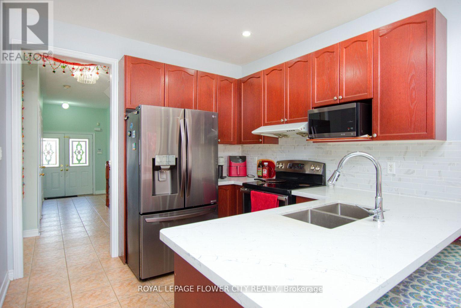 Upper - 18 Saint Eugene Street, Brampton, Ontario  L6Y 0K9 - Photo 9 - W13219366
