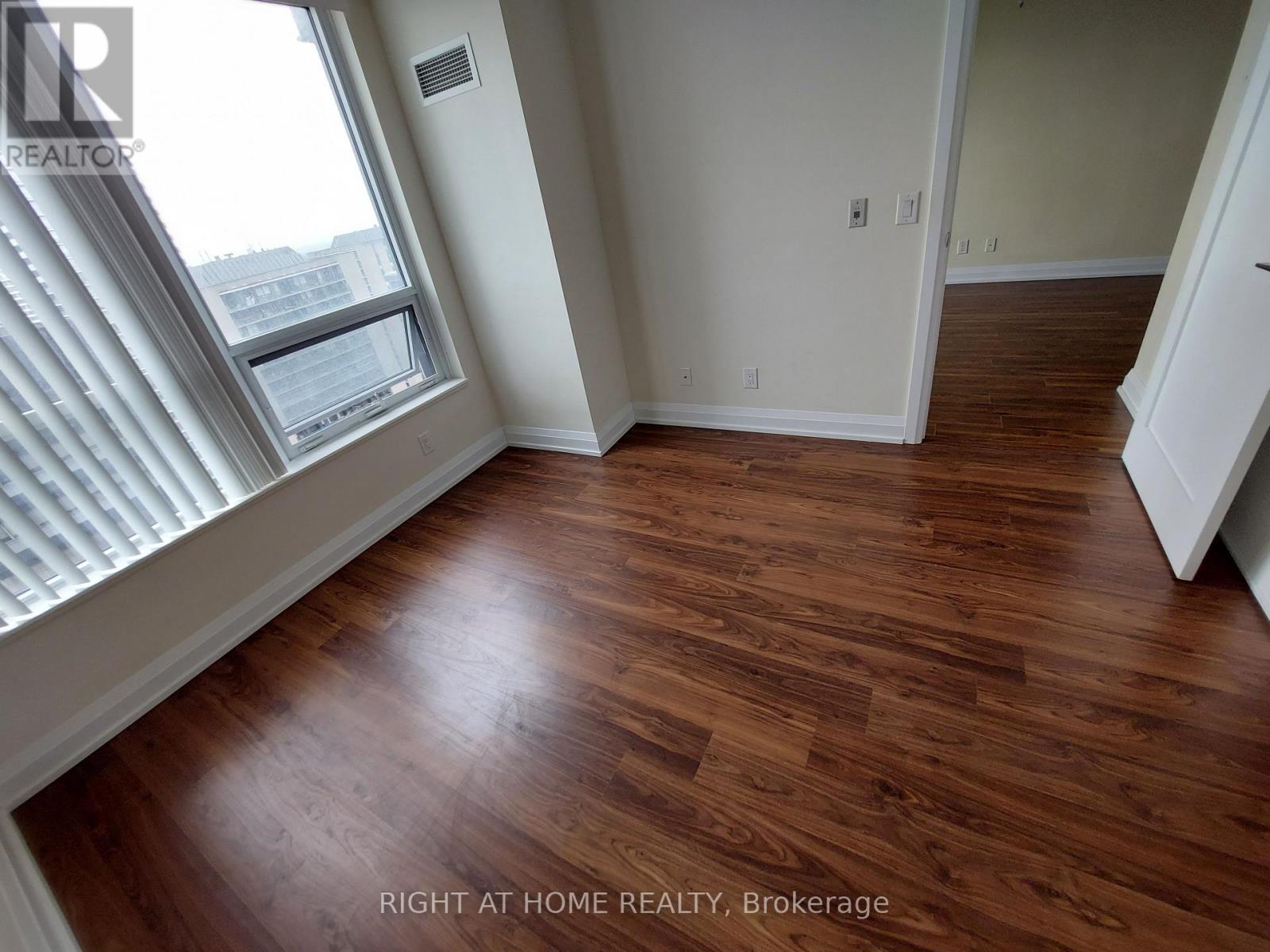 2421 - 5 Sheppard Avenue E, Toronto, Ontario  M2N 0G4 - Photo 13 - C13219378