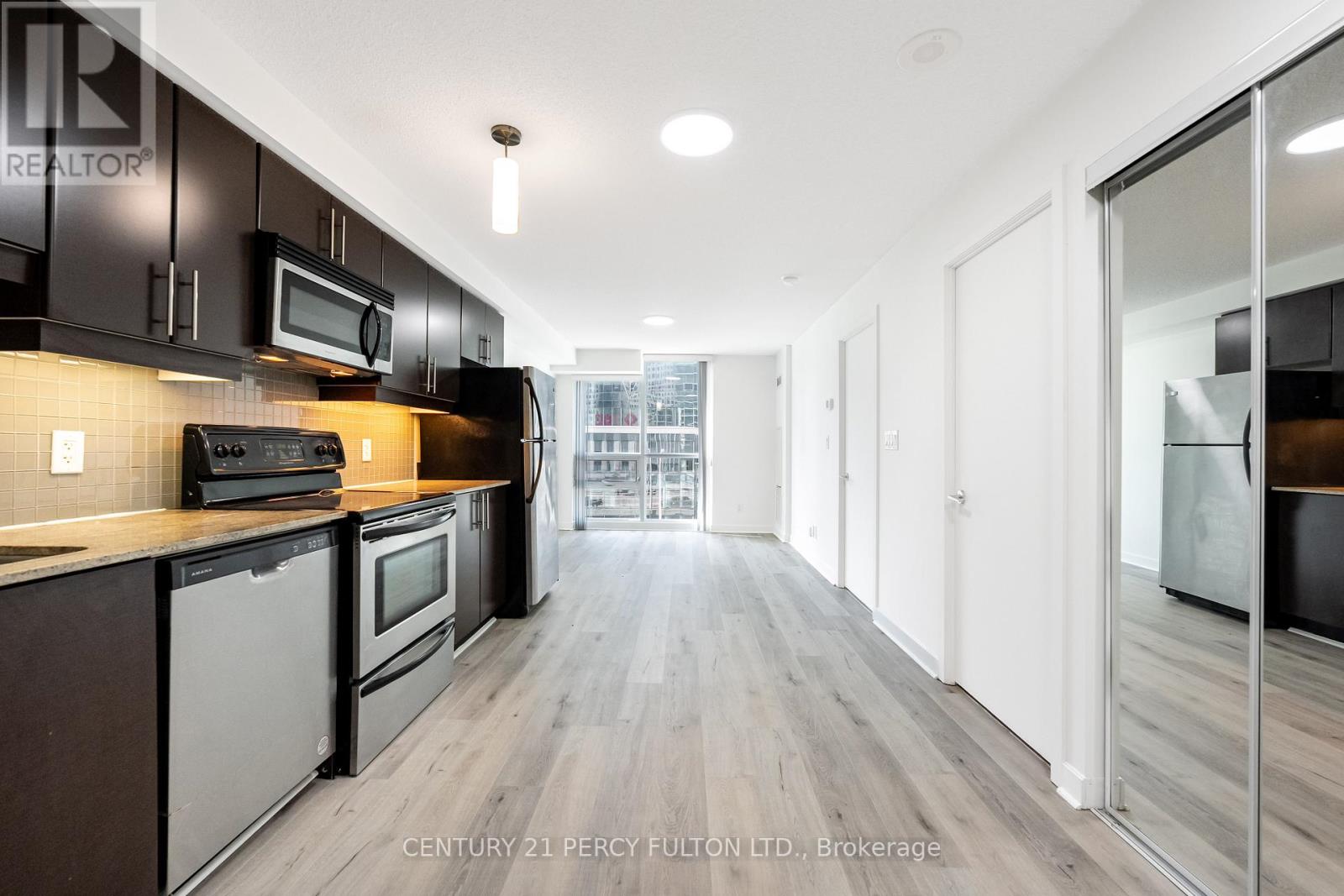 703 - 18 Harbour Street, Toronto, Ontario  M5J 2Z6 - Photo 6 - C13219382
