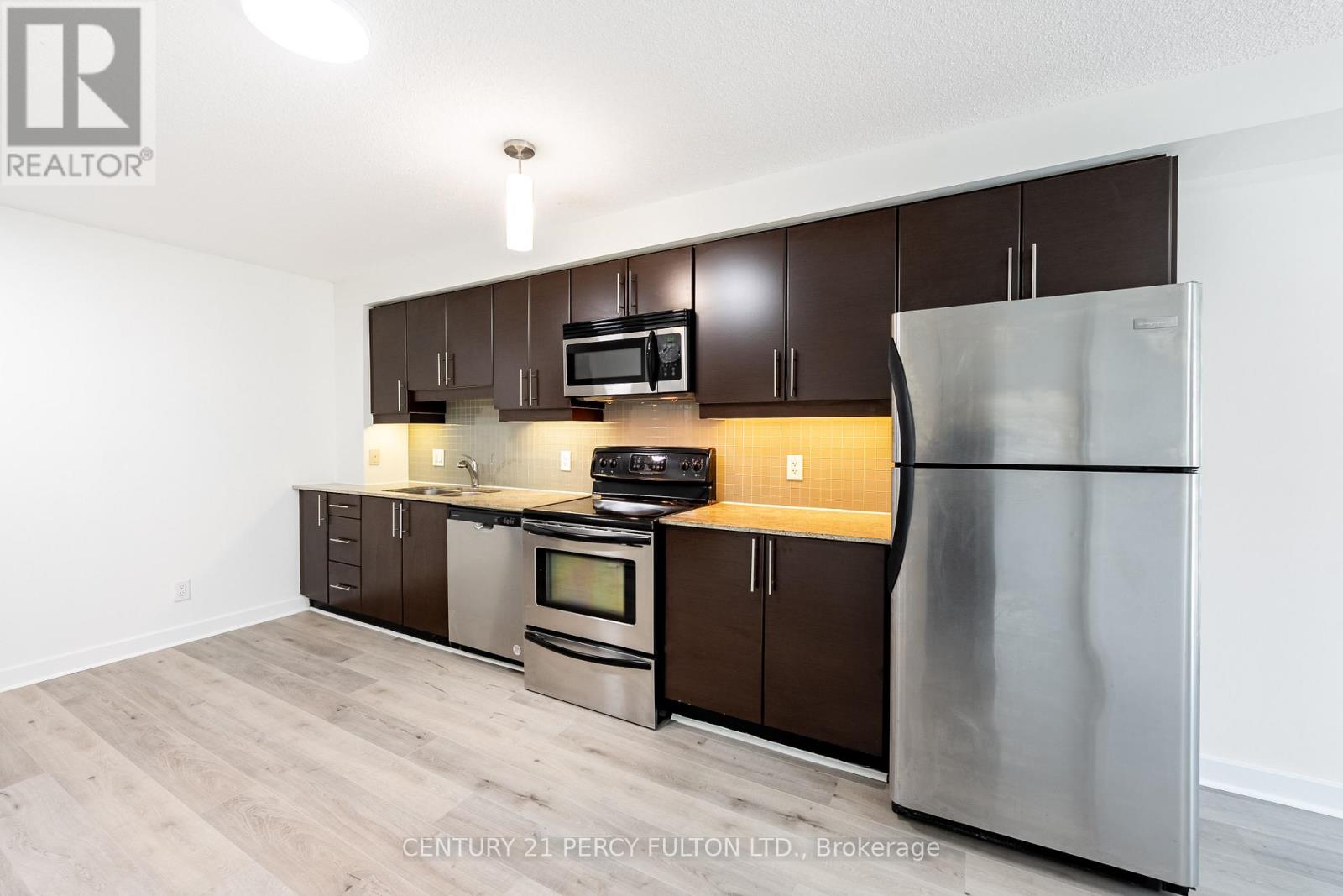 703 - 18 Harbour Street, Toronto, Ontario  M5J 2Z6 - Photo 8 - C13219382