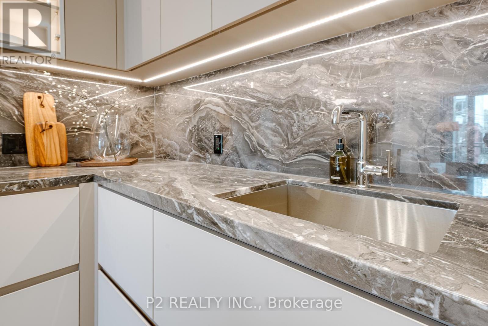 208 - 2 Forest Hill Road, Toronto, Ontario  M4V 2L3 - Photo 6 - C13219388