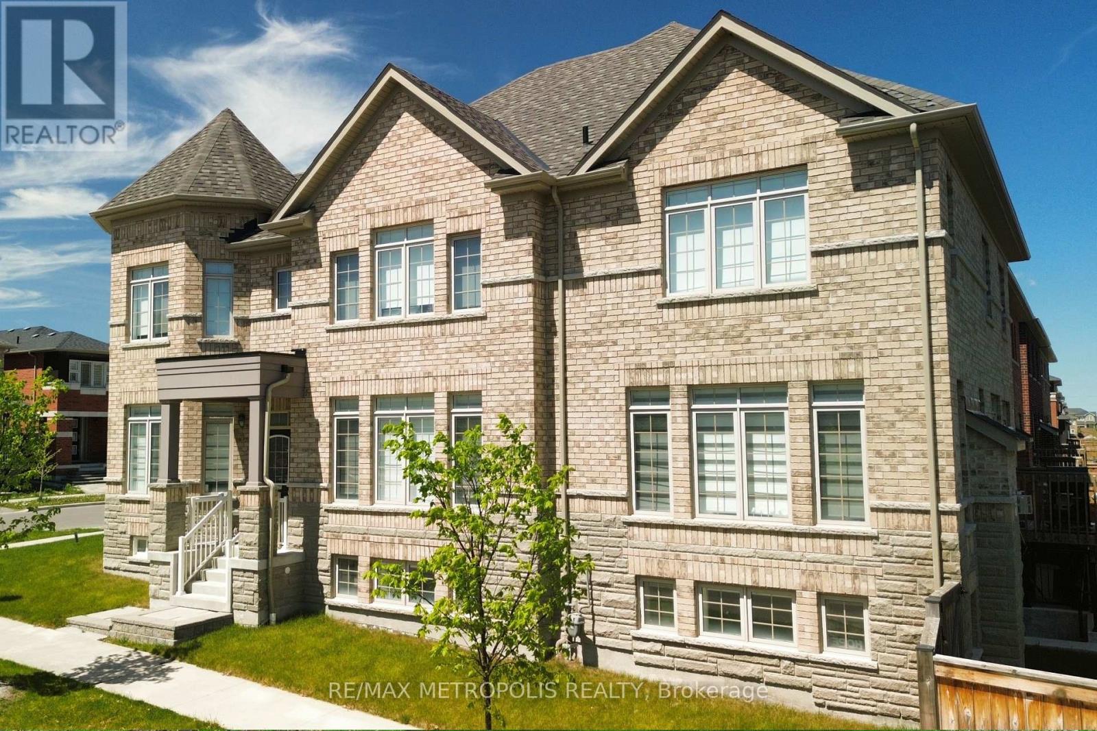BSMT - 2425 HIBISCUS DRIVE, Pickering, Ontario