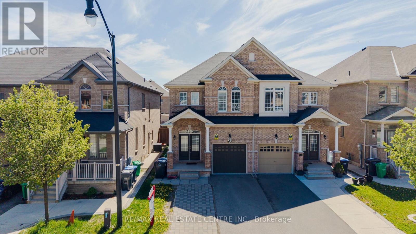 10 EBURY DRIVE, Brampton, Ontario