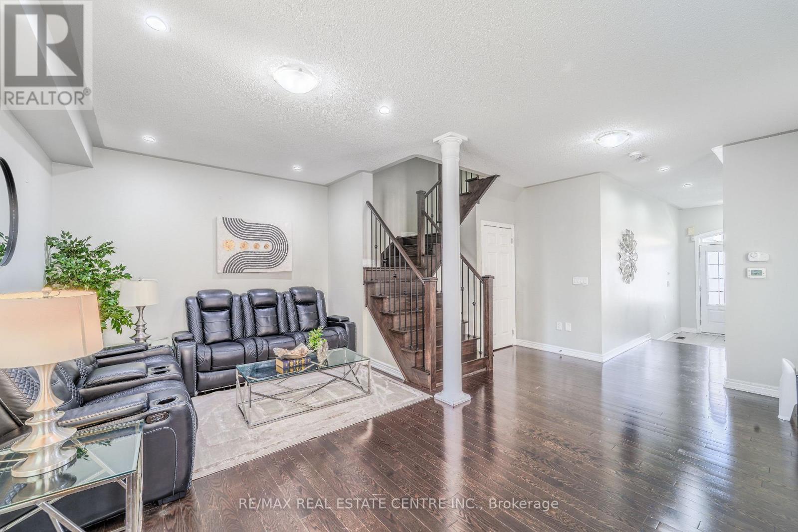 10 Ebury Drive, Brampton, Ontario  L6X 0Z3 - Photo 6 - W13219396
