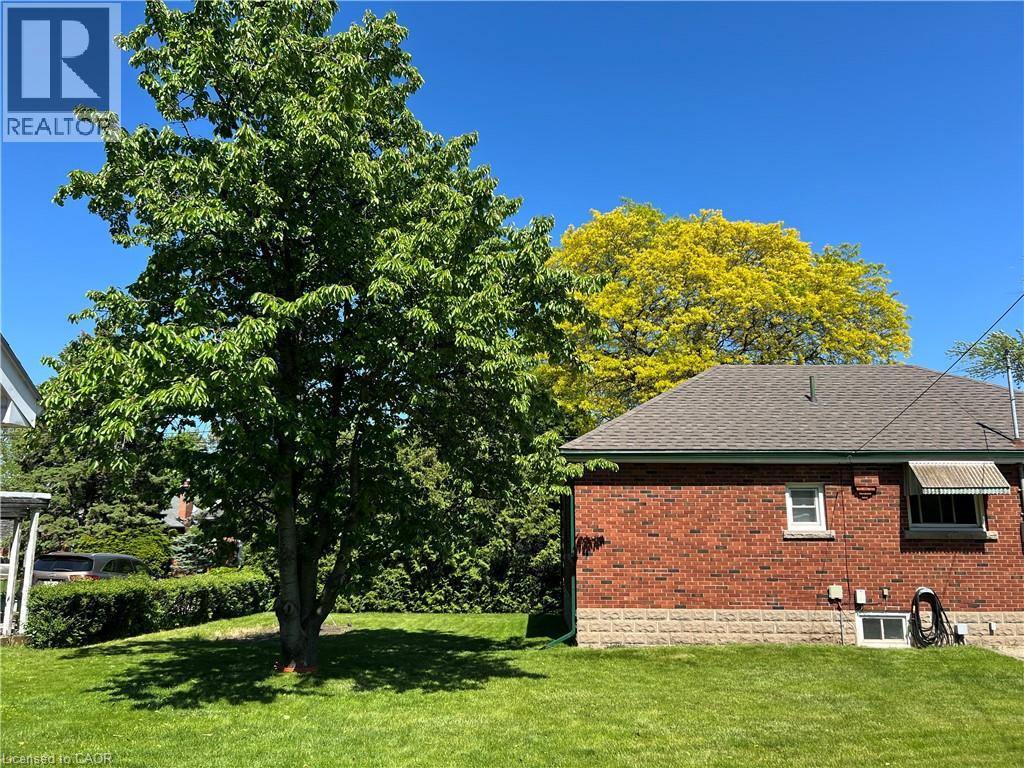 90 Osler Drive, Dundas, Ontario  L9H 4B5 - Photo 4 - 40811768