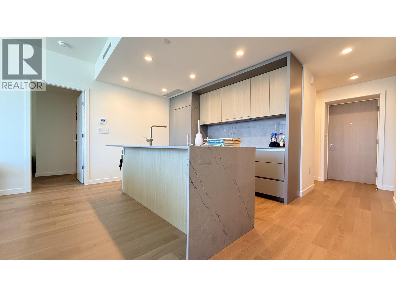 302 3963 Uplands Way, Vancouver, British Columbia  V7S 0B6 - Photo 3 - R3130029