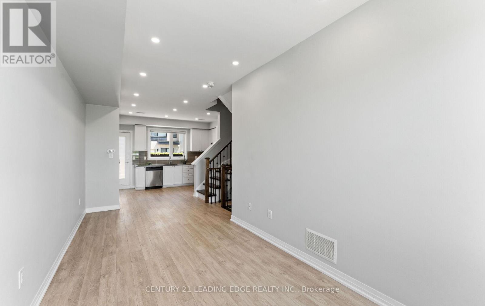 265 Downsview Park Boulevard, Toronto, Ontario  M3K 0B6 - Photo 5 - W13219432