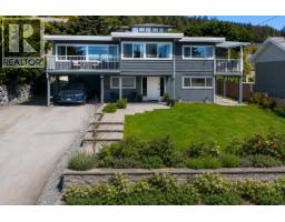 454 MONTERAY AVENUE, North Vancouver, British Columbia