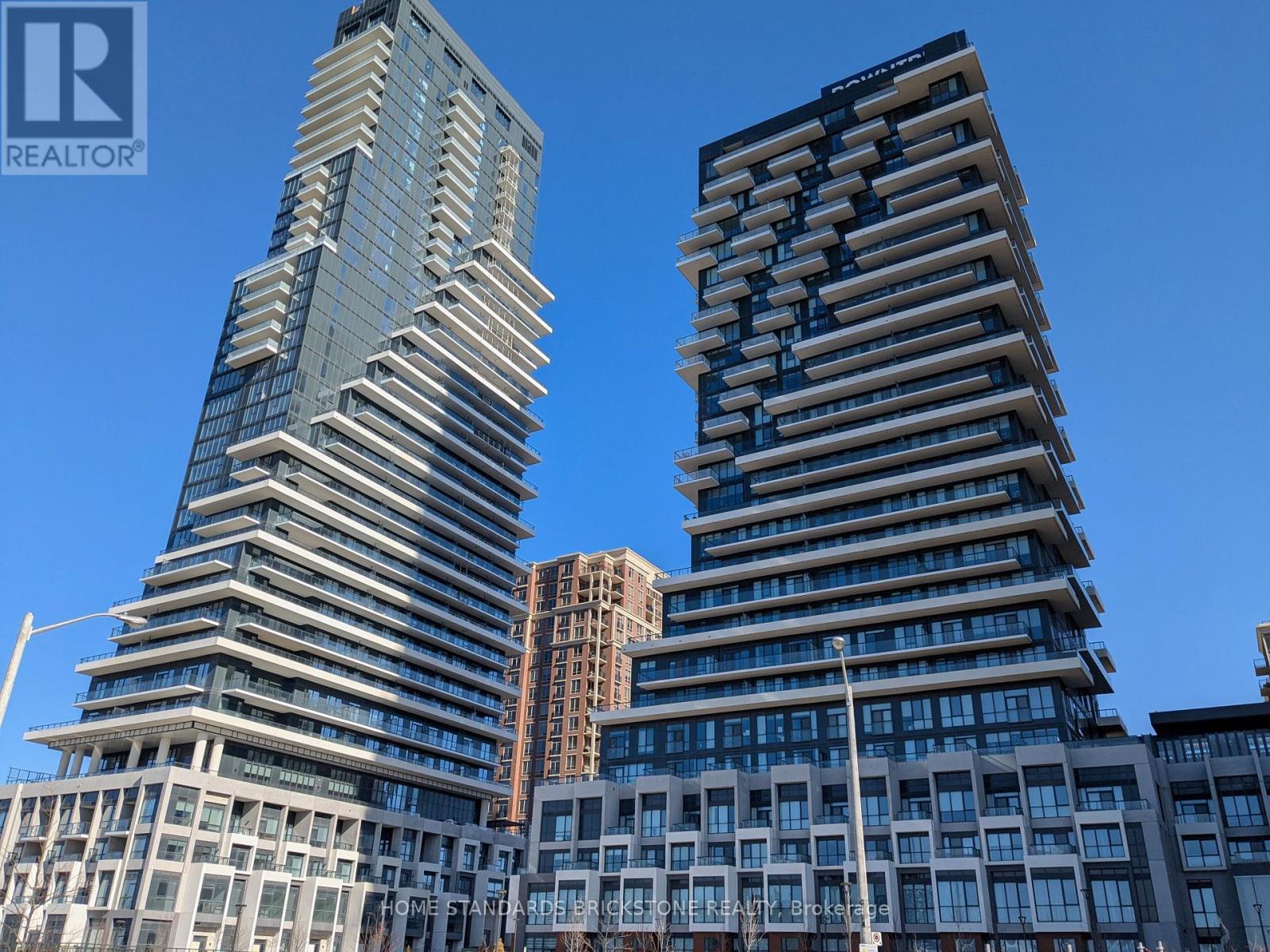 1839 - 20 INN ON THE PARK DRIVE, Toronto, Ontario