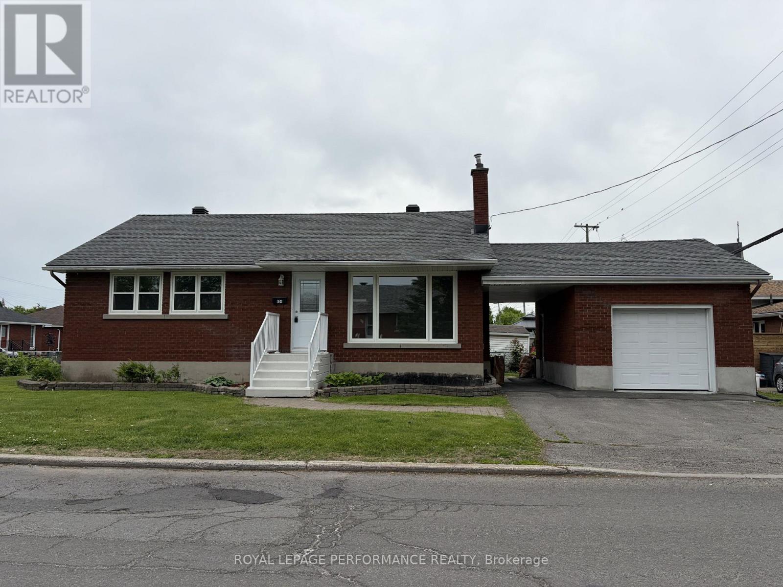 624 CLARKE AVENUE, Ottawa, Ontario