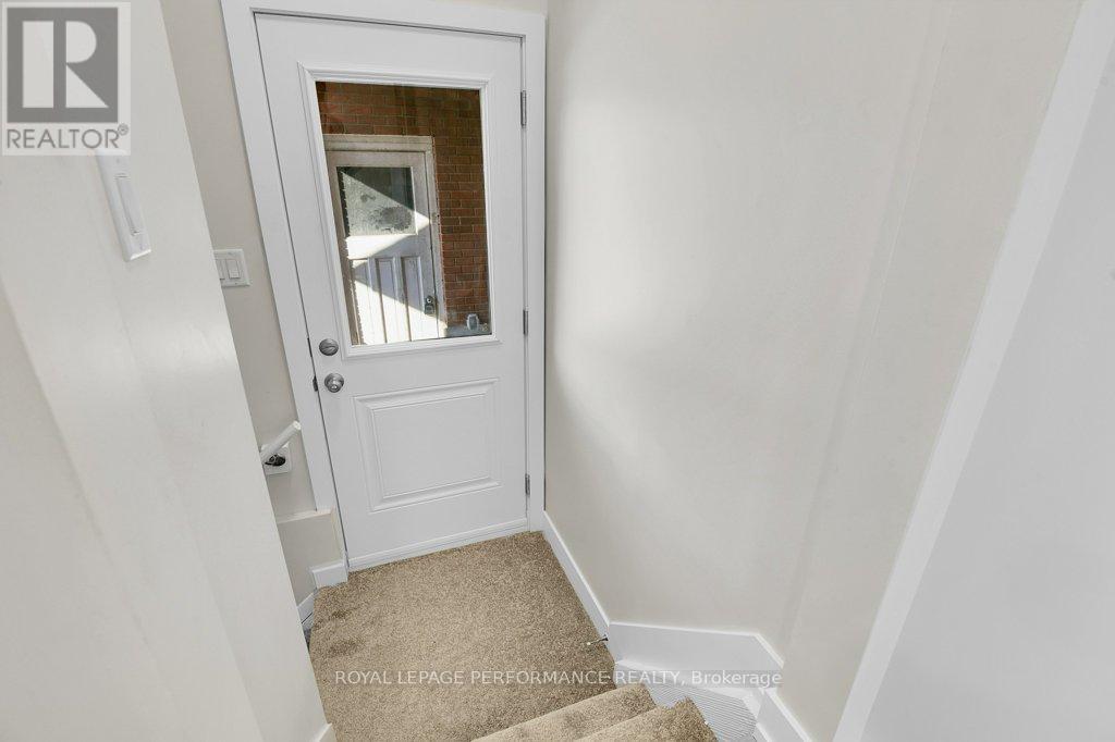 624 Clarke Avenue, Ottawa, Ontario  K1K 0Y7 - Photo 25 - X12882826