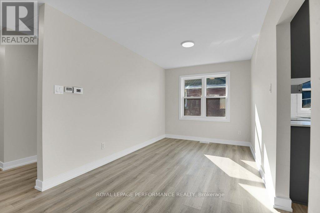 624 Clarke Avenue, Ottawa, Ontario  K1K 0Y7 - Photo 8 - X12882826